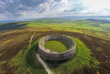 The Grianán Ailigh, Irlandia: prehistoryczny fort z lotu ptaka