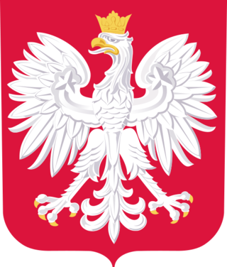 Herb Polski. Ostateczna forma została wprowadzona 22 lutego 1990 roku. Jego archetypem jest dynastyczny herb Piastów.